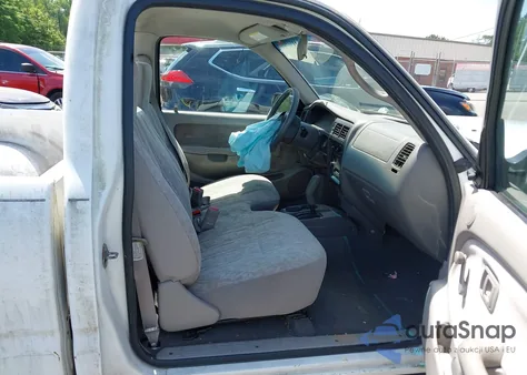 2001 Toyota Tacoma из США, поврежденный, VIN 5TENL42N01Z846692